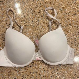 White pink wear Everest push up bra